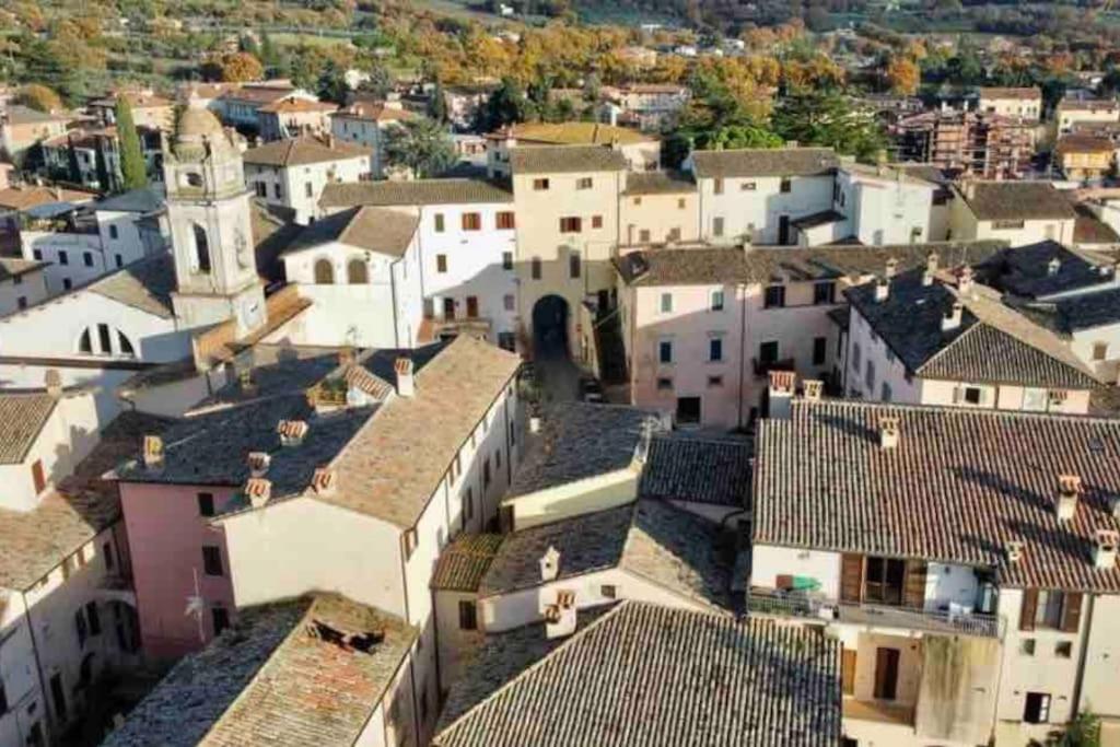 Apartamento La Casina Di Nada Massa Martana Exterior foto